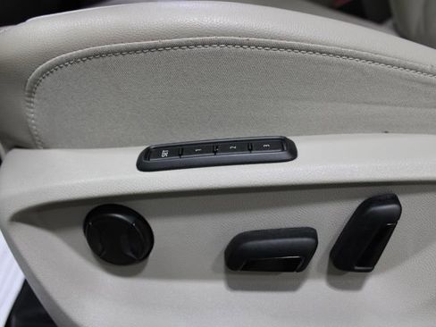 Used 2024 Volkswagen Atlas SEL Premium R-Line image 22