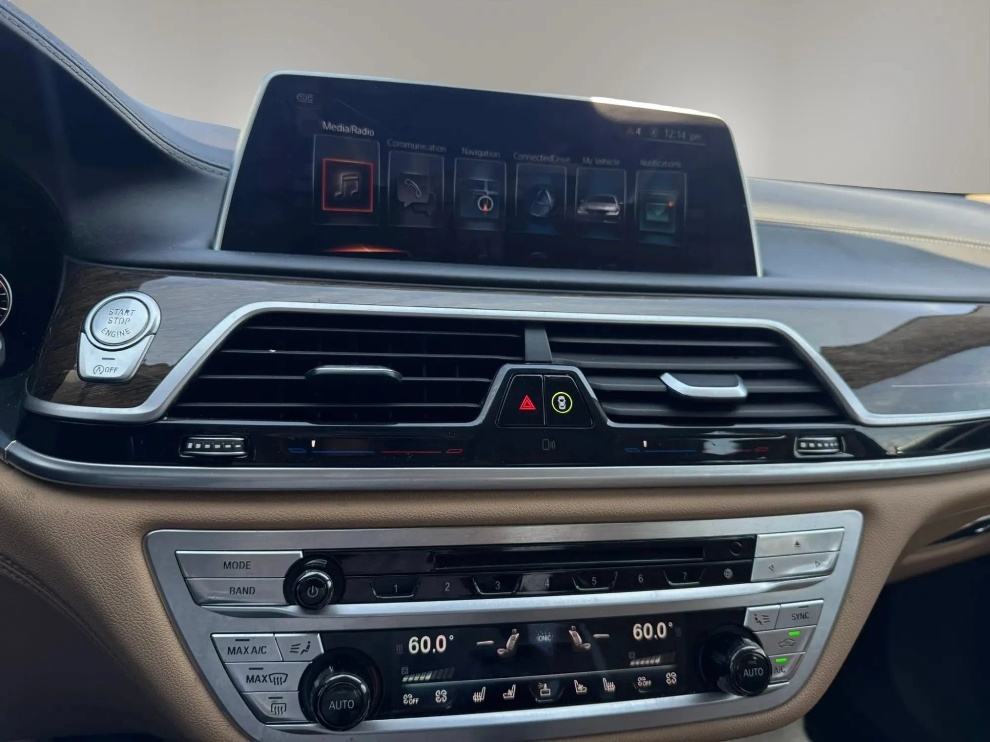 Used 2016 BMW 740i RWD image 19