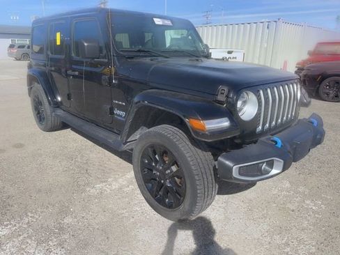 Used 2022 Jeep Wrangler Unlimited Sahara w/ Cold Weather Group image 3