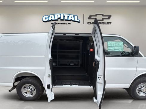 New 2025 Chevrolet Express 2500 Work Van w/ Driver Convenience Package image 23