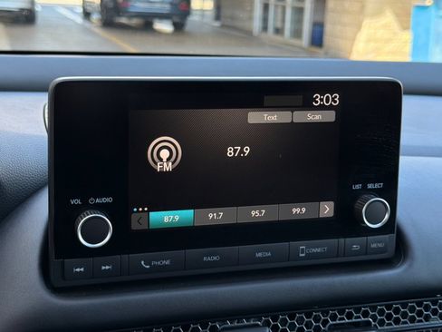 Certified 2025 Honda HR-V Sport image 18