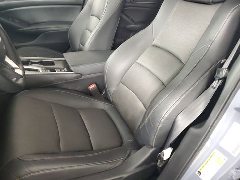 Used 2021 Honda Accord Sport image 12