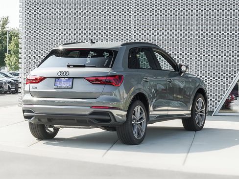 New 2025 Audi Q3 2.0T Premium image 3
