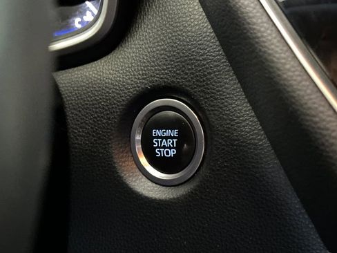 Used 2022 Toyota Corolla XSE image 22