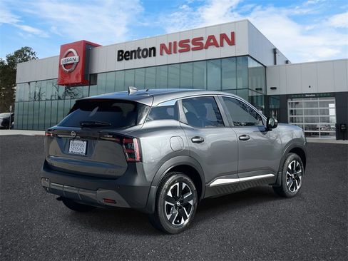 Certified 2025 Nissan Kicks SV image 5