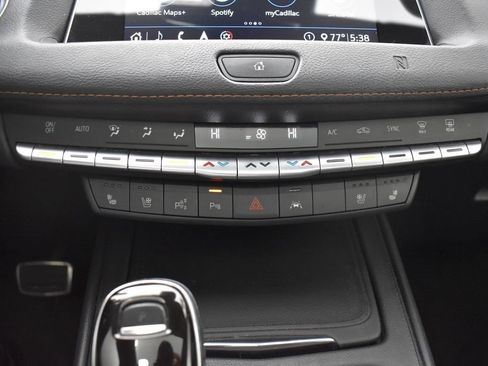 Used 2020 Cadillac XT4 Sport AWD/4WD image 23