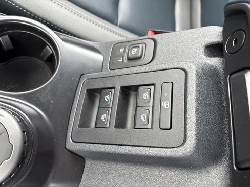 Used 2024 Ford Bronco Outer Banks AWD/4WD image 32