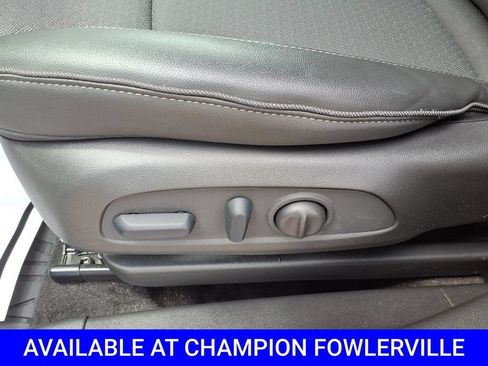 Used 2023 Buick Encore GX Select w/ Sport Touring Package AWD/4WD image 17
