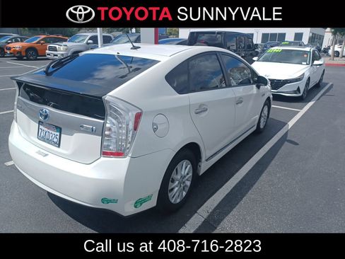 Used 2013 Toyota Prius Prime Plug-In Hybrid FWD image 2