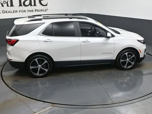 Used 2024 Chevrolet Equinox LT image 37
