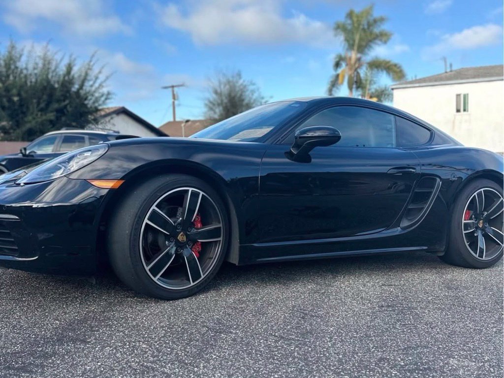 Used 2020 Porsche 718 Cayman S RWD image 3