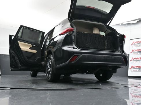 Used 2023 Toyota Highlander XLE image 52