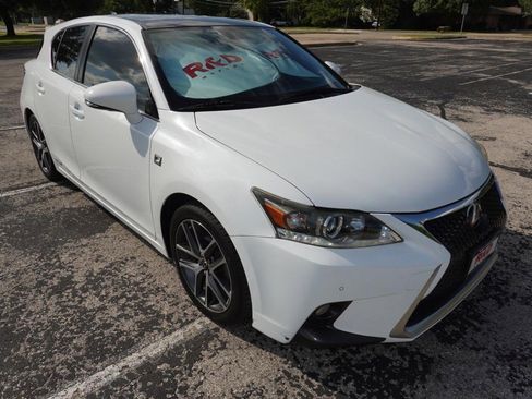 Used 2015 Lexus CT 200h w/ Navigation Package FWD image 1