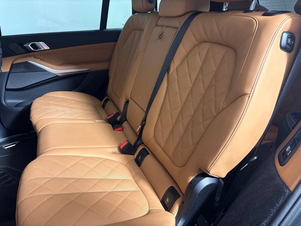 Certified 2026 BMW X7 xDrive40i AWD/4WD image 28