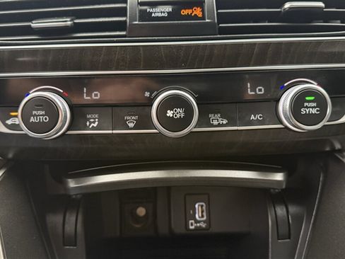 Used 2019 Honda Accord EX image 13