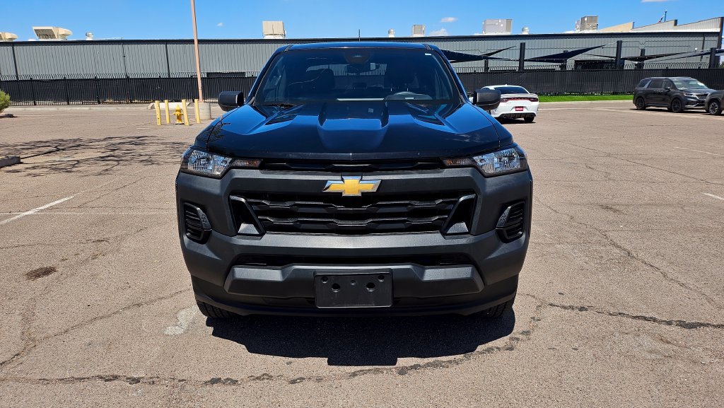 Used 2023 Chevrolet Colorado W/T RWD image 3