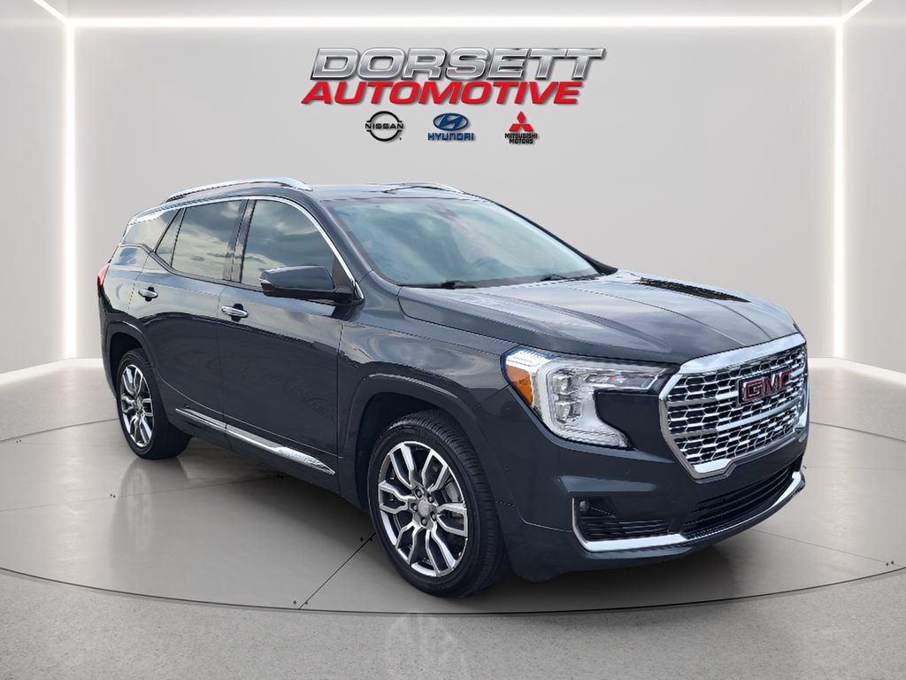 Used 2022 GMC Terrain Denali w/ Denali Premium Package AWD/4WD image 4