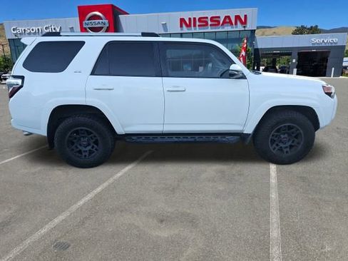 Used 2021 Toyota 4Runner SR5 Premium image 7