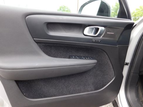 Used 2023 Volvo C40 P8 Recharge Ultimate AWD/4WD image 15