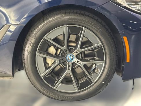 Used 2023 BMW i4 eDrive35 w/ Premium Package image 11