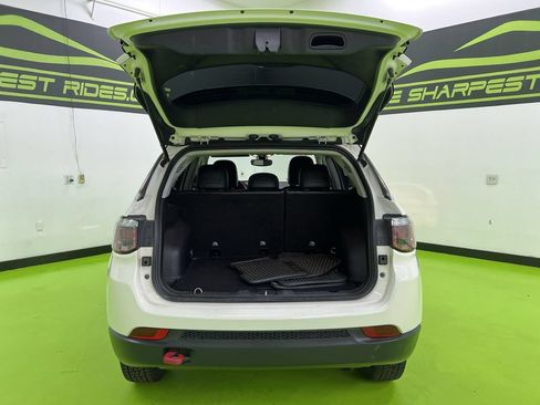 Used 2018 Jeep Compass Trailhawk w/ Cold Weather Group AWD/4WD image 9