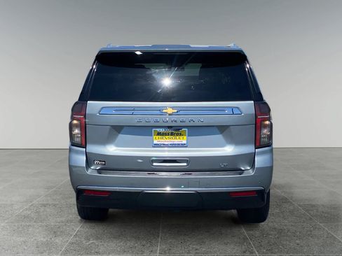 Used 2024 Chevrolet Suburban LT RWD image 4
