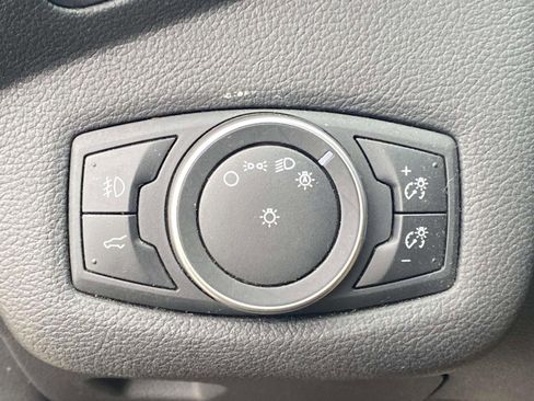 Used 2017 Ford Escape SE w/ Equipment Group 201A image 27