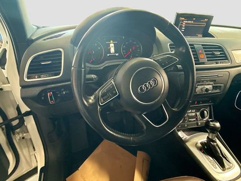 Used 2018 Audi Q3 2.0T Premium Plus w/ Premium Plus Package AWD/4WD image 12