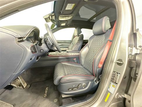 Used 2022 Genesis GV70 3.5T Sport w/ Sport Advanced Package image 4