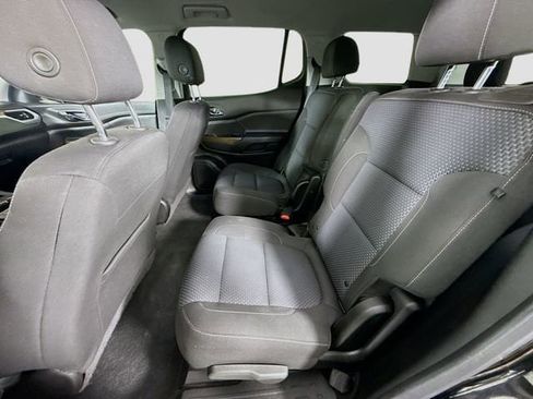 Used 2021 GMC Acadia SLE w/ Driver Convenience Package FWD image 23