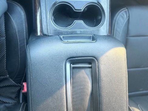 Used 2016 Chevrolet Suburban LS image 16