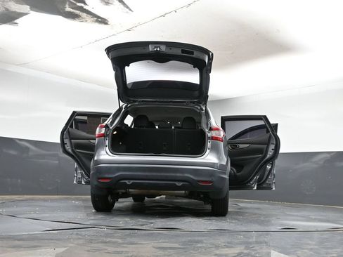 Used 2022 Nissan Rogue Sport S FWD image 37