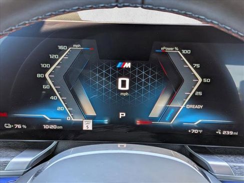 Used 2025 BMW i7 M70 AWD/4WD image 11