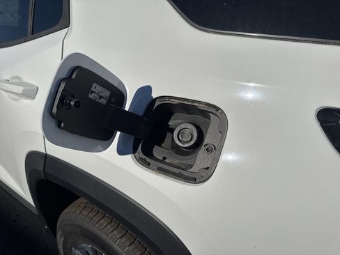 New 2025 Chevrolet Equinox LT w/ Safety and Technology Package image 15