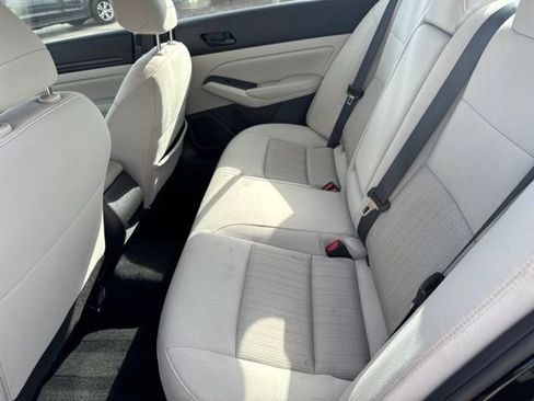 Used 2025 Nissan Altima 2.5 SV FWD image 25