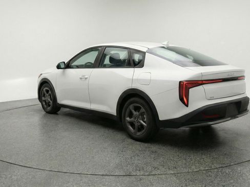 Used 2025 Kia K4 FWD image 6