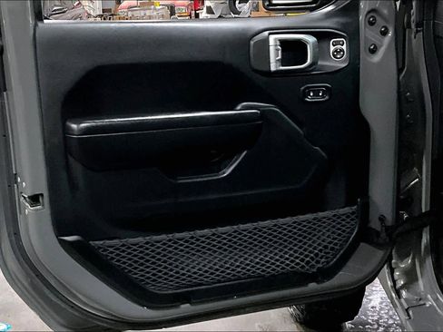 Used 2018 Jeep Wrangler Unlimited Sport S image 21