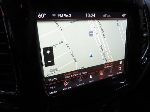 Used 2018 Jeep Compass Limited w/ Navigation Group image 18