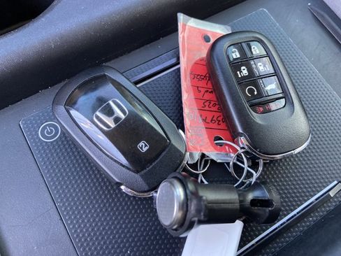 Used 2025 Honda Odyssey Touring image 45