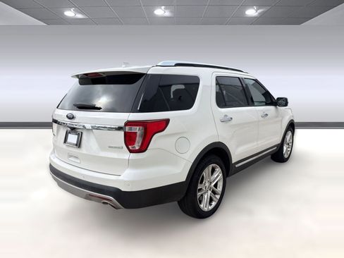 Used 2016 Ford Explorer Limited image 9