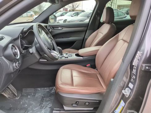Used 2023 Alfa Romeo Stelvio Ti w/ Active Assist Plus Package image 22