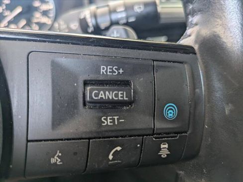 Used 2022 Nissan Rogue SV w/ SV Premium Package AWD/4WD image 12