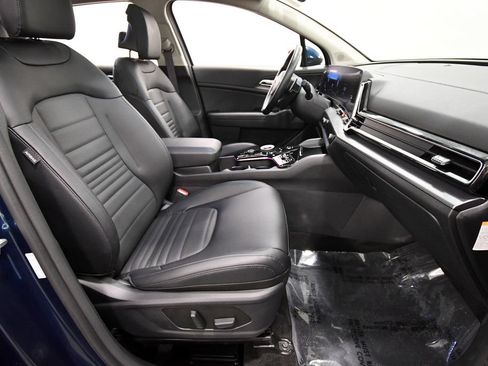Certified 2025 Kia Sportage SX Prestige AWD/4WD image 19
