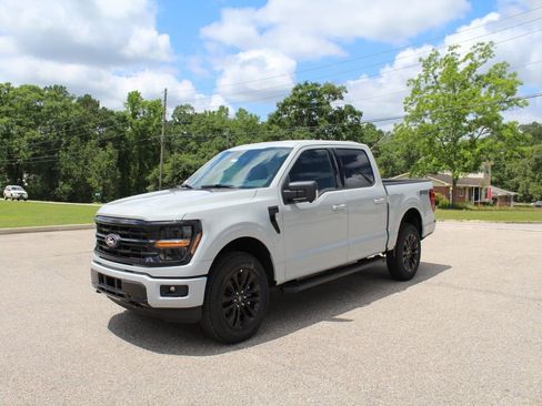 New 2026 Ford F150 XLT w/ Equipment Group 302A MID AWD/4WD image 2