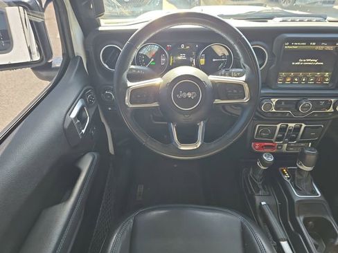 Used 2022 Jeep Wrangler Unlimited Rubicon 4xe AWD/4WD image 13