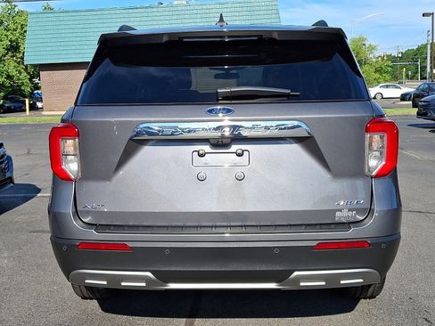 Certified 2023 Ford Explorer XLT w/ Equipment Group 202A AWD/4WD image 5