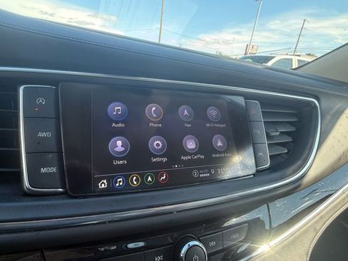 Used 2024 Buick Enclave Avenir w/ Avenir Technology Package image 28