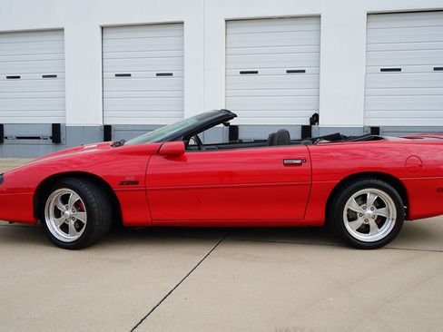 Used 1995 Chevrolet Camaro Z28 image 6