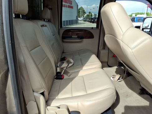Used 2005 Ford F350 XLT AWD/4WD image 15