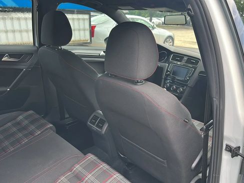 Used 2017 Volkswagen GTI SE FWD image 20